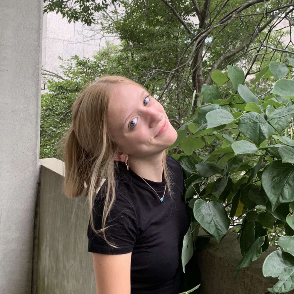 Meet your Posher, Hannah